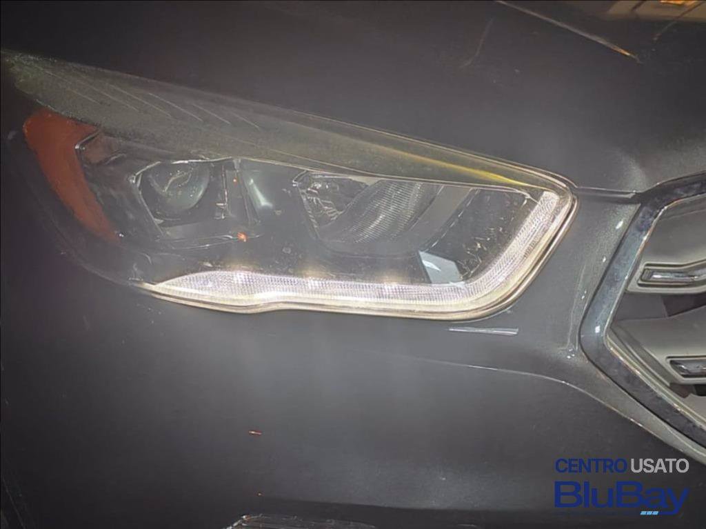 FORD Kuga 2.0 TDCI 150 CV S&S 4WD Powershift Titanium