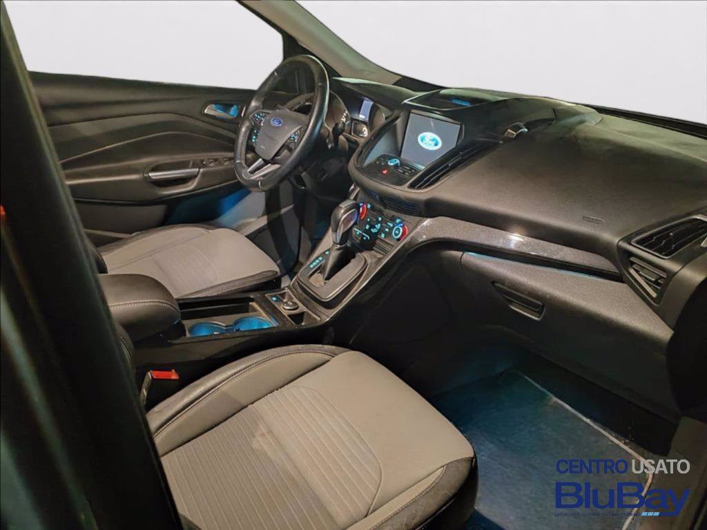 FORD Kuga 2.0 TDCI 150 CV S&S 4WD Powershift Titanium