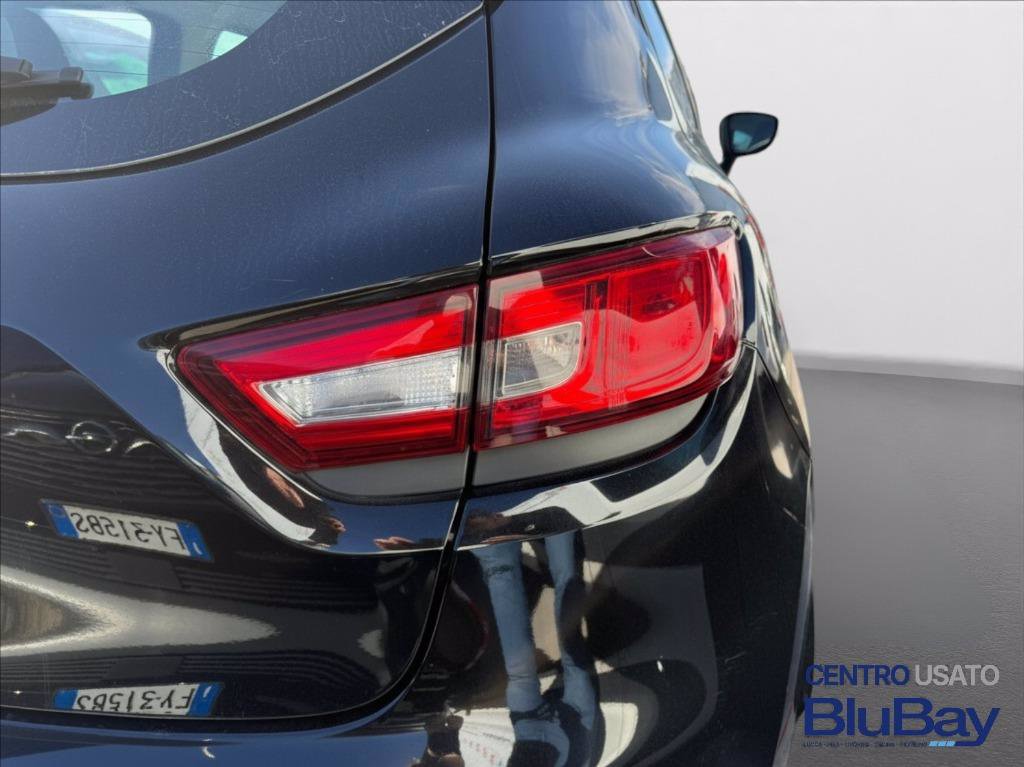 RENAULT Clio 1.2 75CV 5 porte Life