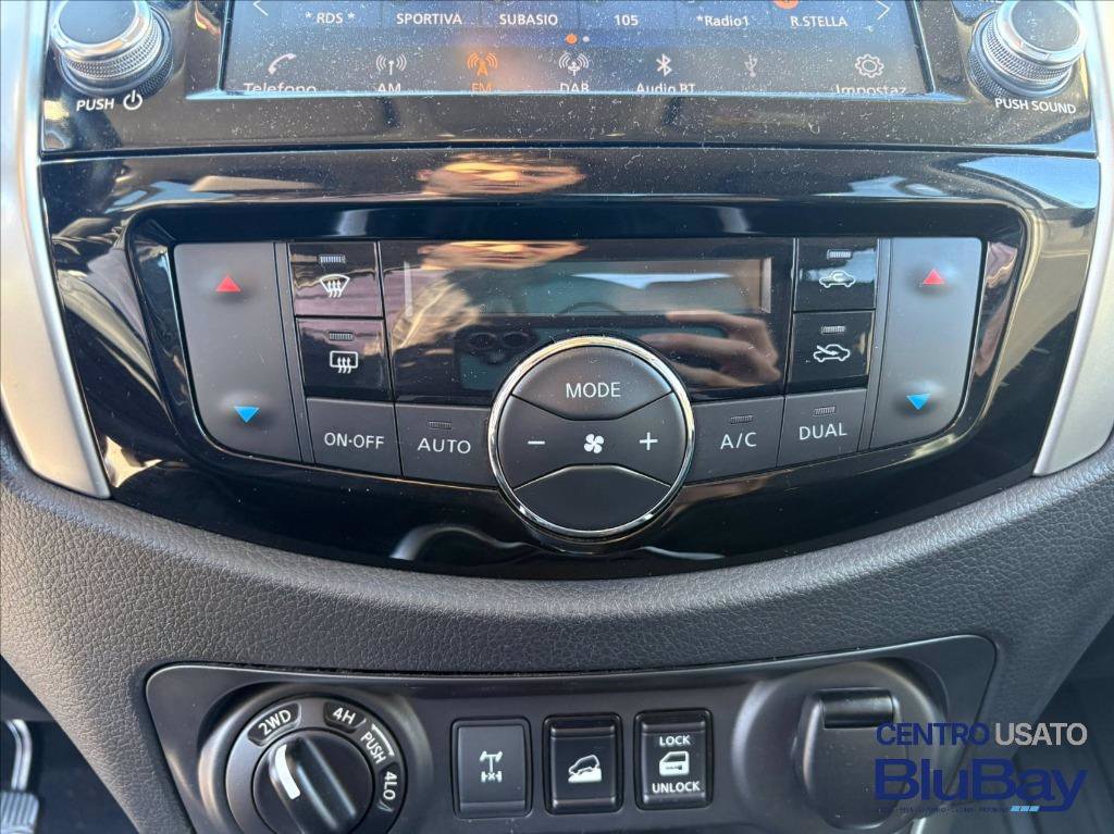 NISSAN Navara 2.3 dCi 4WD Double Cab Visia