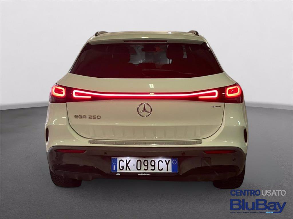 MERCEDES EQA 250 Premium Plus