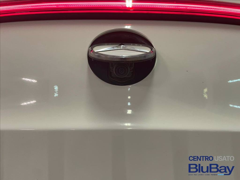 MERCEDES EQA 250 Premium Plus