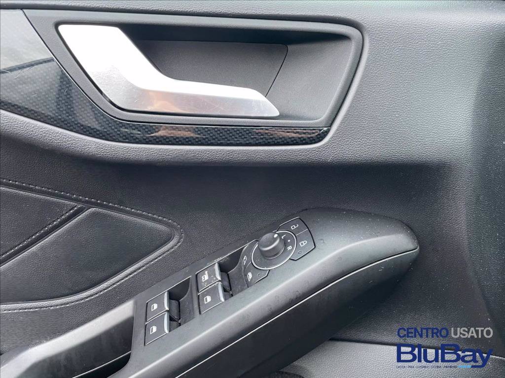 FORD Focus 1.0t ecoboost h st-line x 125cv