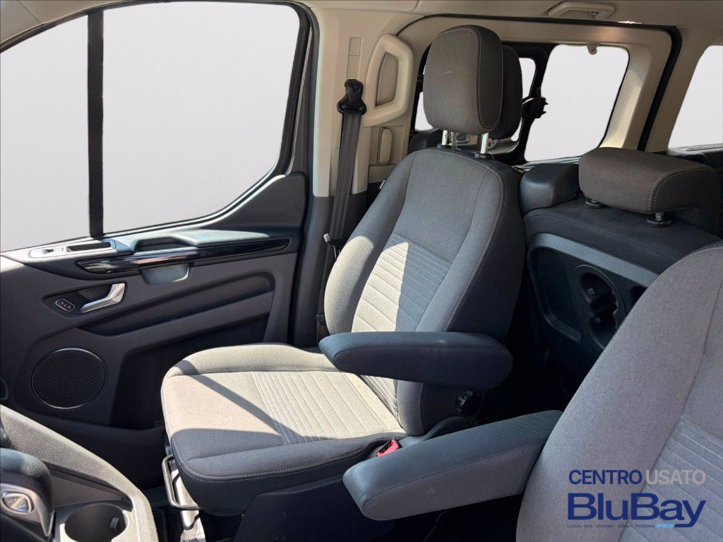 FORD Tourneo Custom 320 2.0 tdci 170cv Titanium L1H1 auto E6.2