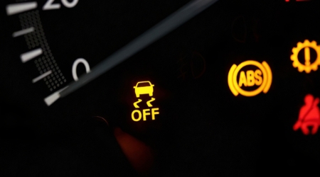 ESP Auto Cos'è, Come Funziona E Importanza Per La Sicurezza Stradale Min