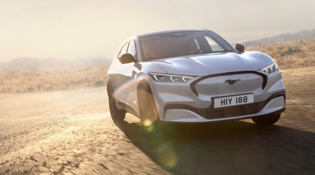 Auto Elettrica Autonomia 500Km