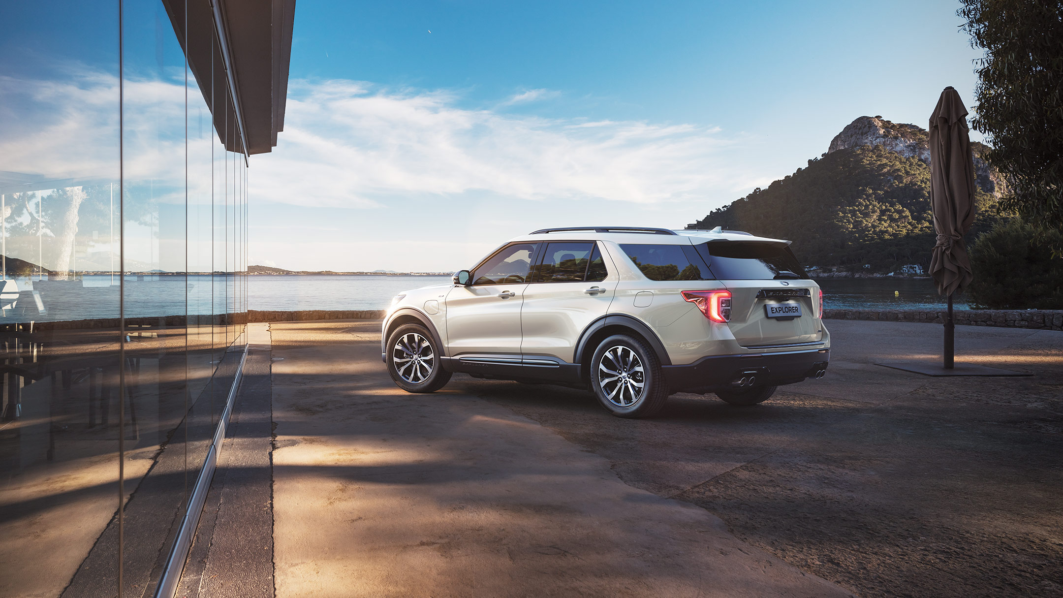 Ford Explorer 4